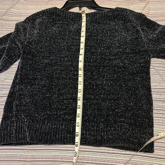 Tommy BAHAMA Charcoal Black Chenille Boatneck Crop Sweater Size Medium - Picture 9 of 9